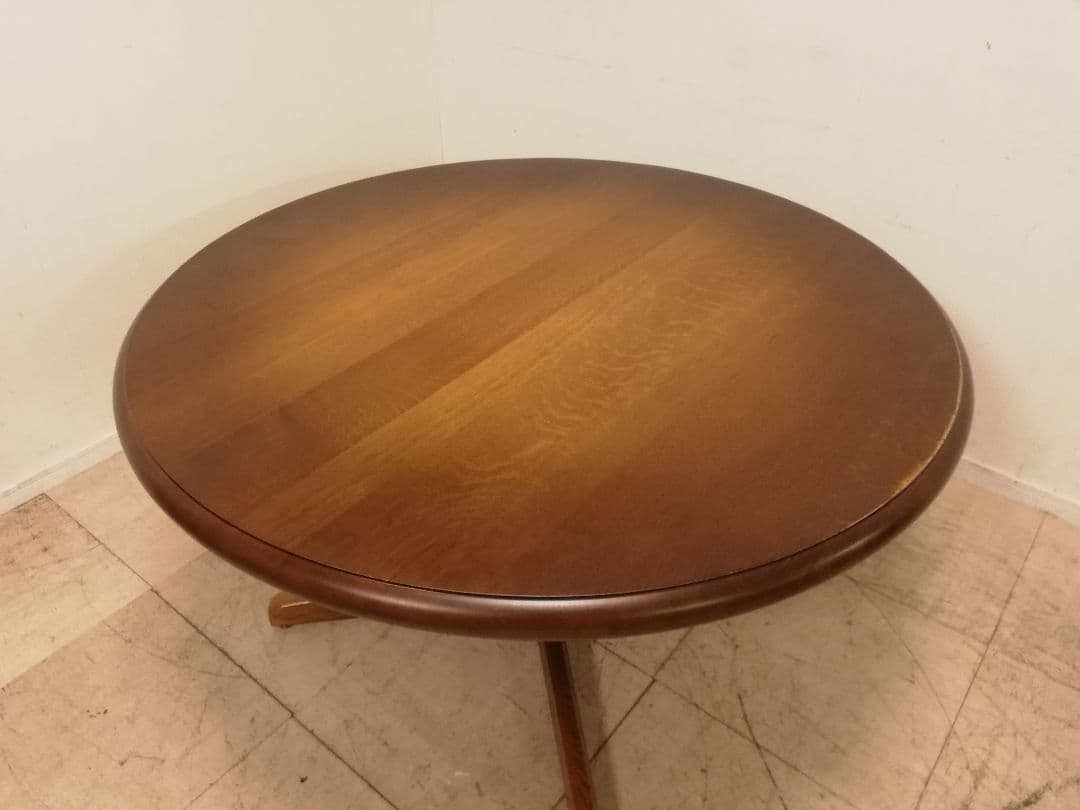 IDC大塚 飛騨産業 キツツキマーク ヴィンテージ ラウンド型ダイニングテーブル