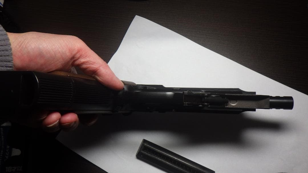 く*ん様 東京マルイ　電動ハンドガン　M９３R　18歳以上