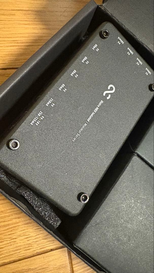 ギター One Control Distro MKII Isolated