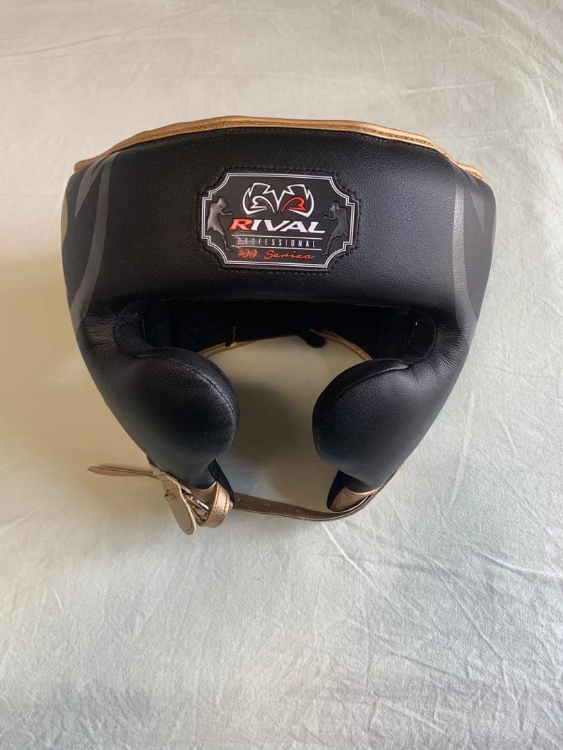 RIVAL ヘッドギア 黒/金 耳保護付き