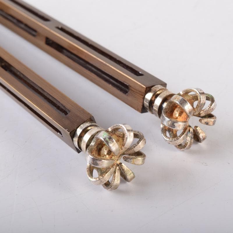 茶道具　金工師　木村清五郎造　菊頭四方透かし　飾火箸　共布共箱　V　7391