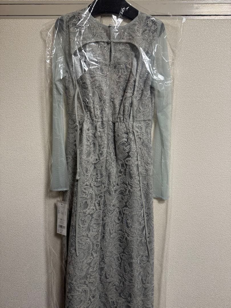 スーツ・フォーマル・ドレス leaf embroidery back design dress