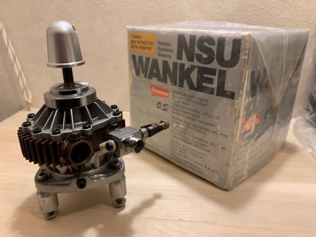 OS NSU WANKEL ロータリーエンジン　模型