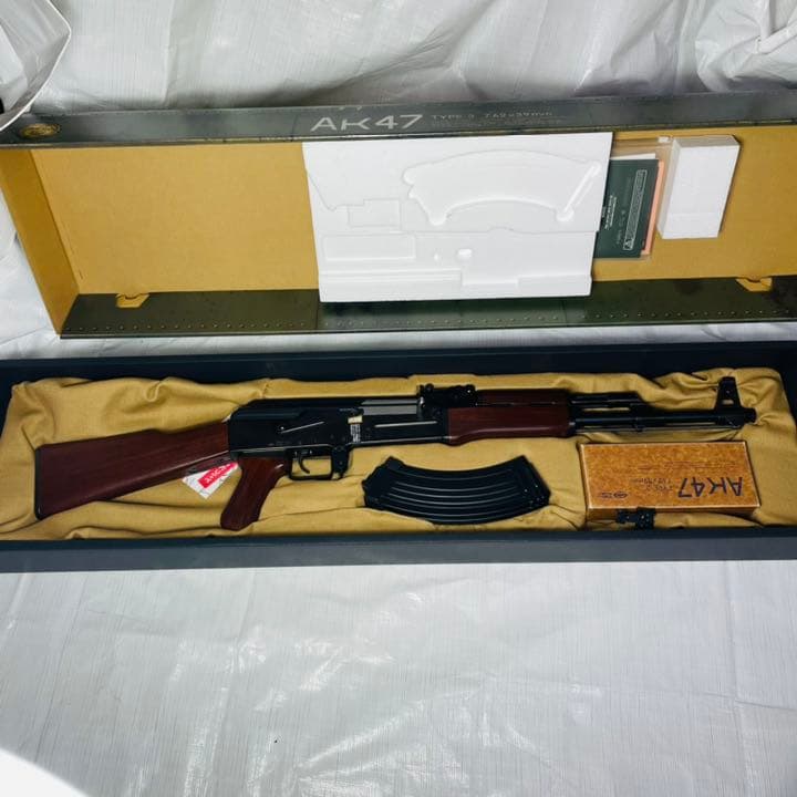 次世代　AK-47  サバイバルゲームフルセット付き！