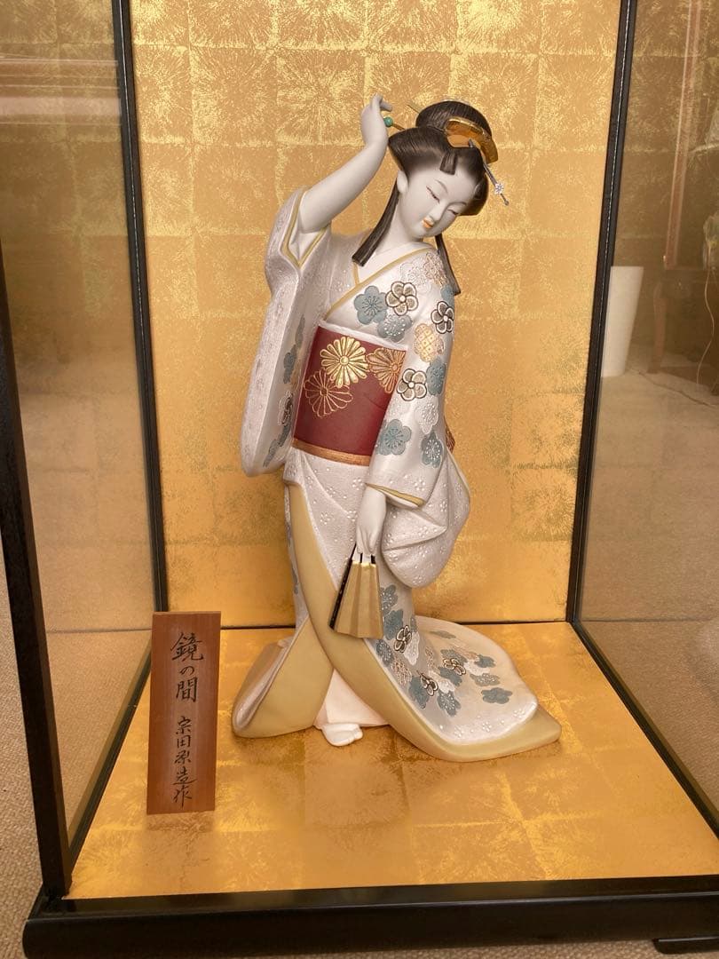 博多人形「鏡の間」　宗田源造作　陶製