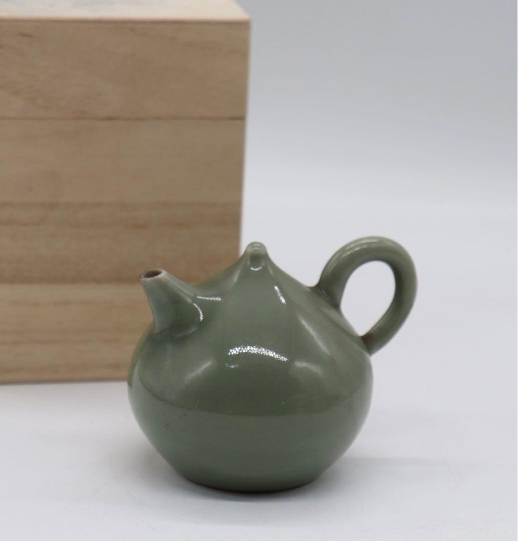 中国　青磁水滴　木箱入　送料込み0511