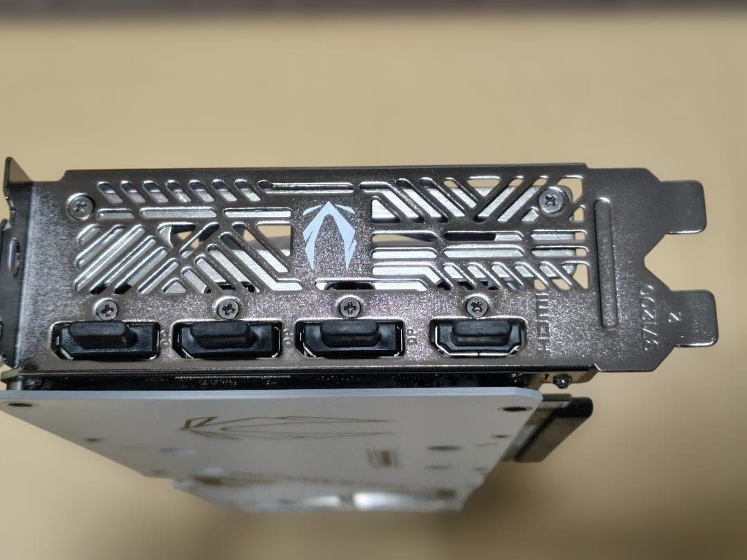 グラフィックボード・グラボ・ビデオカード ZOTAC GAMING RTX 5070AMP WhiteEdition