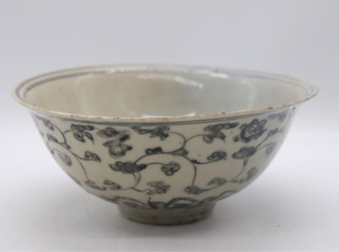 中国　明時代初期　染付　花卉如意紋大碗　アンティーク　送料込み1005