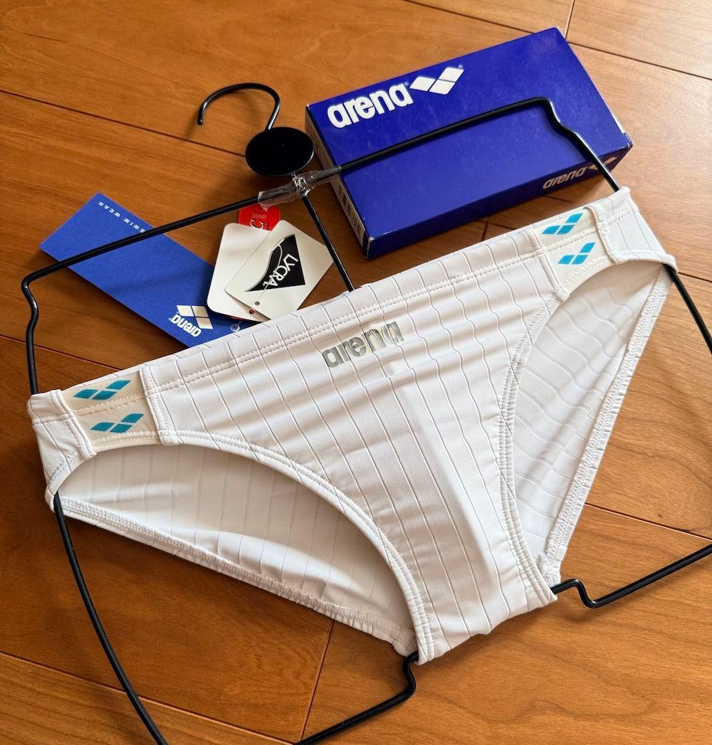 【新品タグ箱付】ARENA ダブルマット SAR-4111 M　ホワイト 競パン