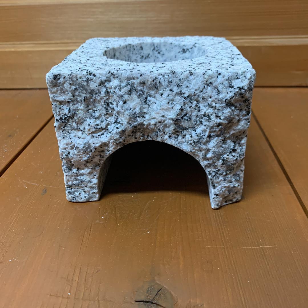 爬虫類　角型シェルター　7