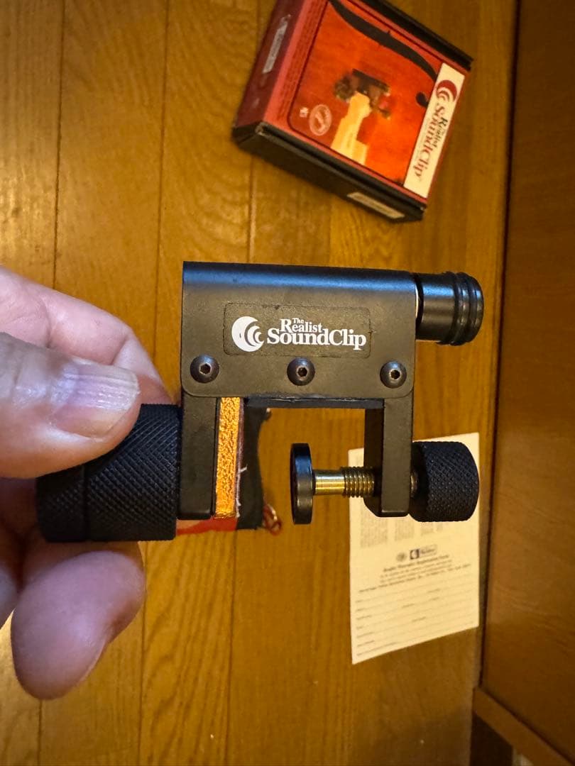 Realist SoundClip アコースティックトランスデューサー