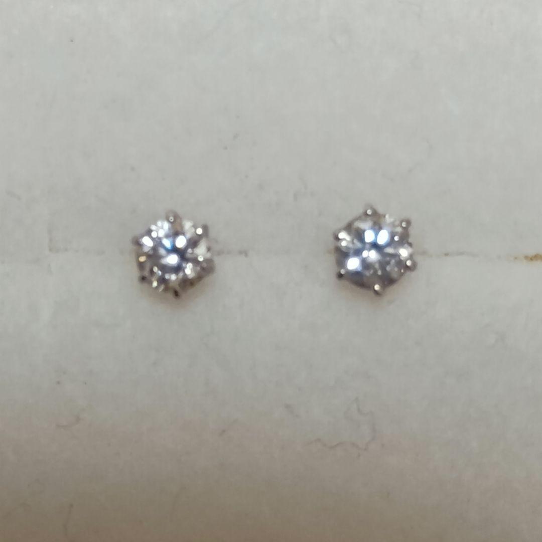 プラチナ　ダイヤモンドピアス