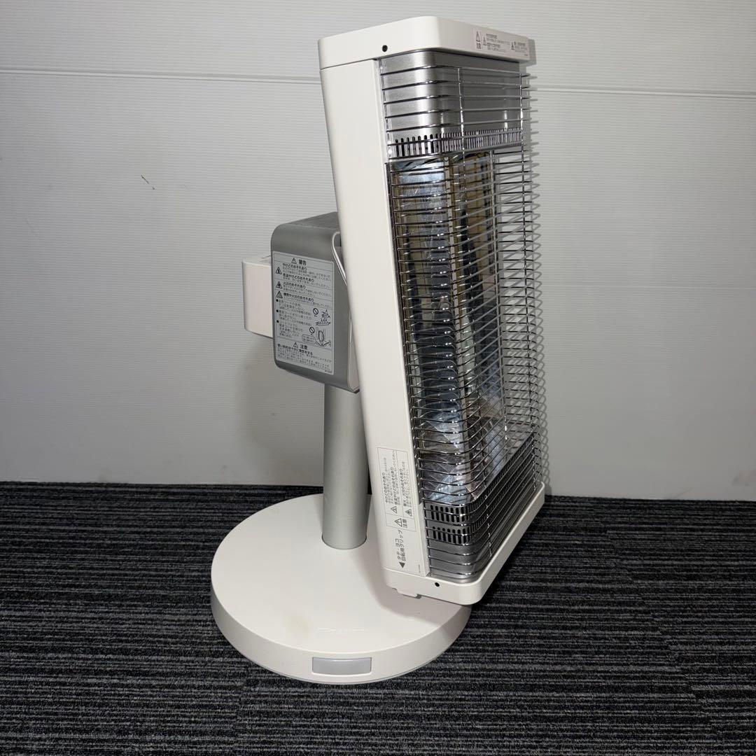 DAIKIN スタンド式電気ヒーター 赤外線ヒーター ホワイト セラムヒーター