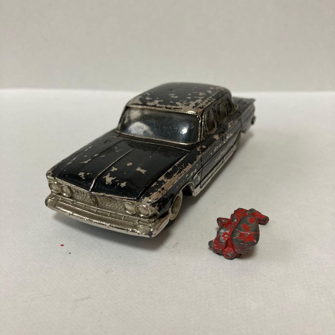 古いミニカー ボンネット開閉