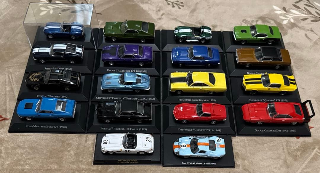 デアゴスティーニ アメリカンカーコレクション　16＋2台