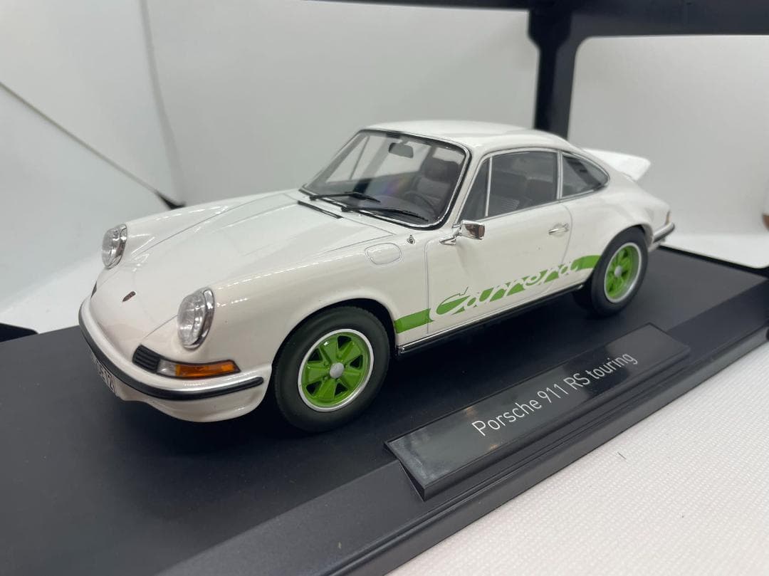 304-029 ノレブ 1/18 ポルシェ 911 Touring 1973