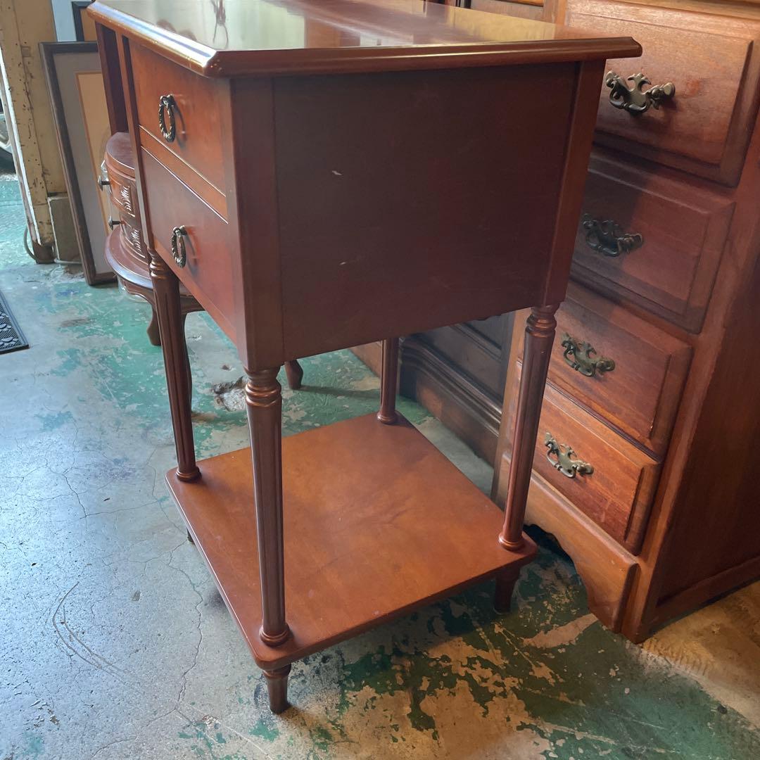 大幅値下げ‼︎ イトキン・英国調・小型キャビネット・花台・ランプ台