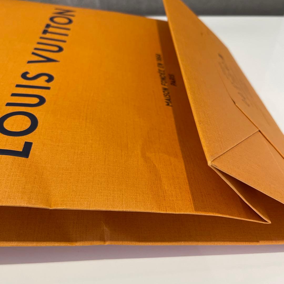ルイ・ヴィトン 大阪中之島美術館開催限定！ノート・ステッカー・ショップ袋