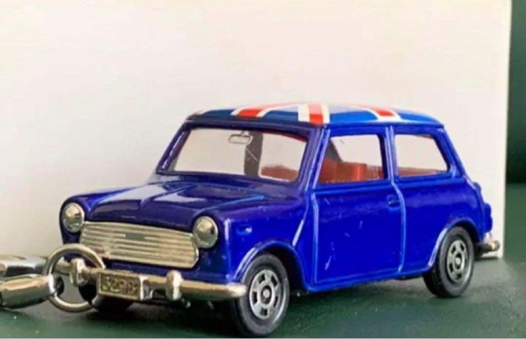 トミカ ミニクーパー 濃青 ユニオンジャック キーホルダータイプ