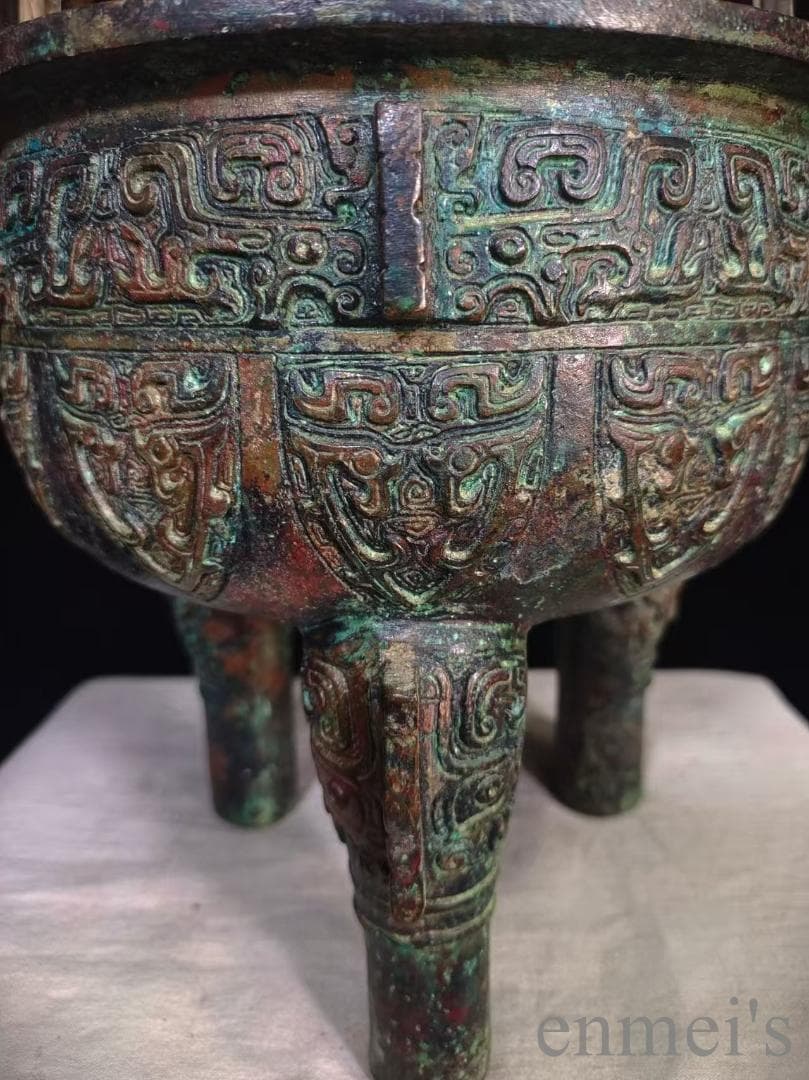 中国古美術【雲雷文鼎】青銅器 礼器 祭祀 鼎 高浮彫 手彫り 古美味 時代物