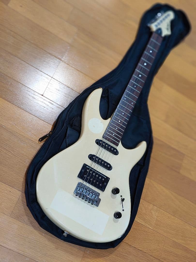 数日で出品終します了げアリアプロVA-353 ギター アイボリーソフトケース付き