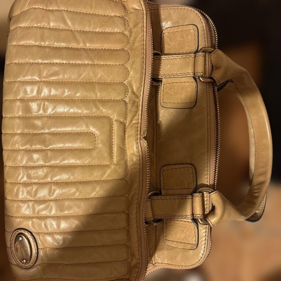 クロエ　バック