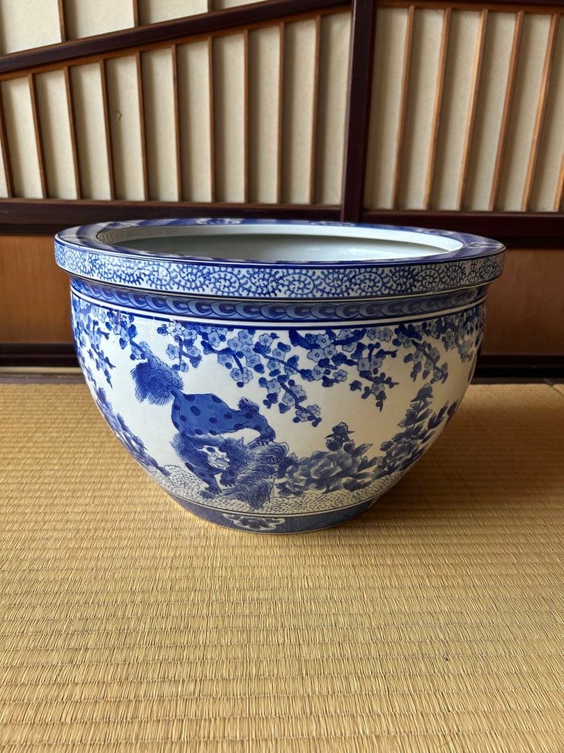 染付唐獅子牡丹花鳥図火鉢(直径約40.5cm) 火鉢　　メダカ鉢　金魚鉢
