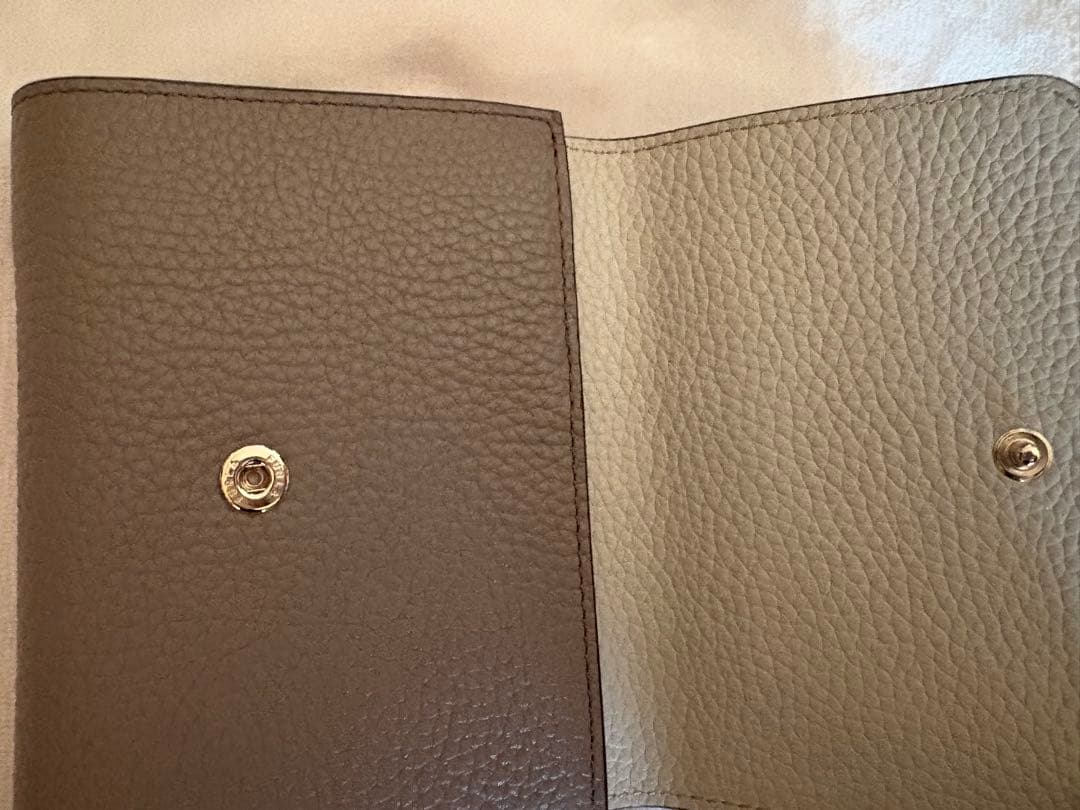 FURLA フルラ　三つ折り財布　定価37400円★新品未使用