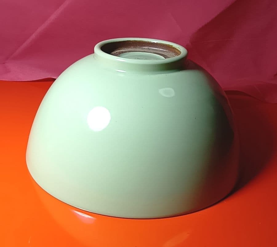 高麗　青磁　龍　骨董品　菓子鉢　淡い緑色の陶器ボウル　木箱付き　静解　磁器