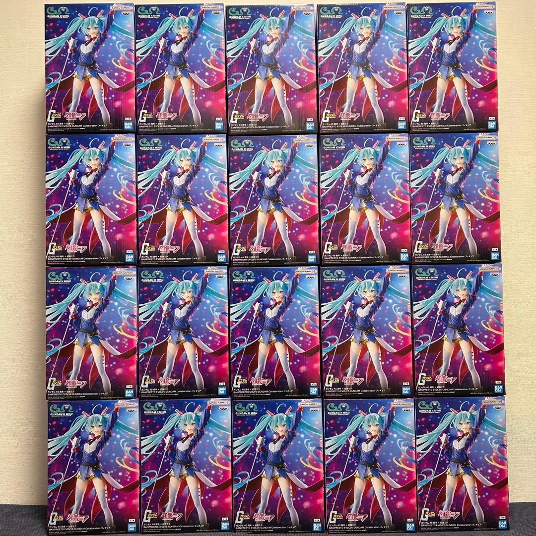 20個 ガンダム×初音ミク BANPRESTO EVOLVE ポスター付③