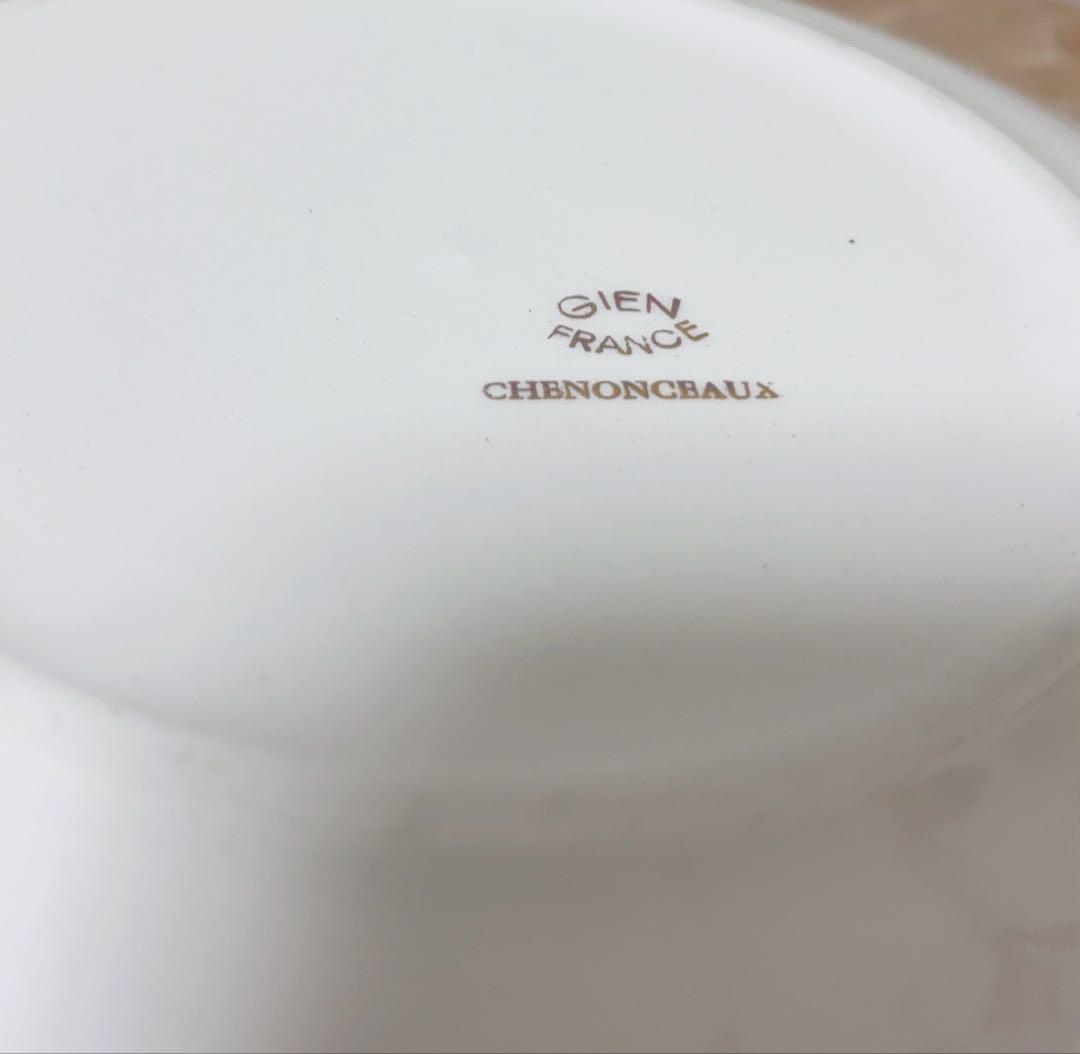 フランスヴィンテージプレートGIENジアン木蓮の花のモチーフ　刻印あり