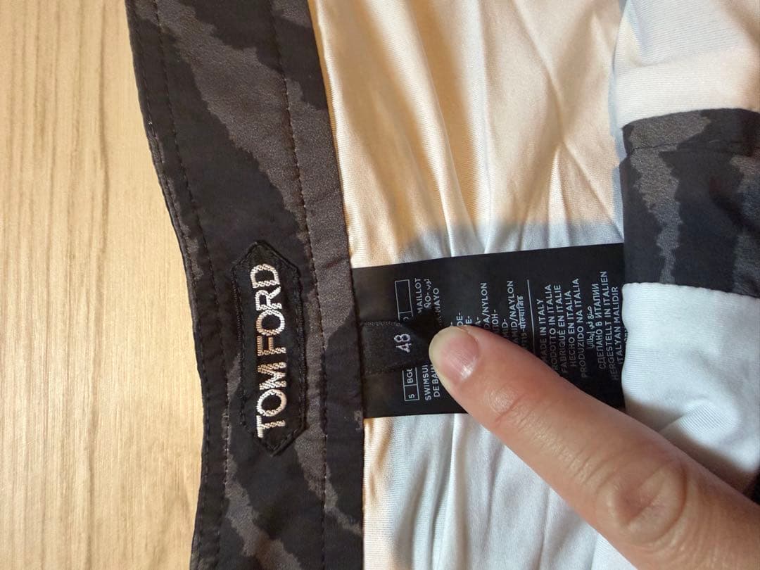 美品　TOM FORD 水着　メンズ　一度だけ着用　イタリア製