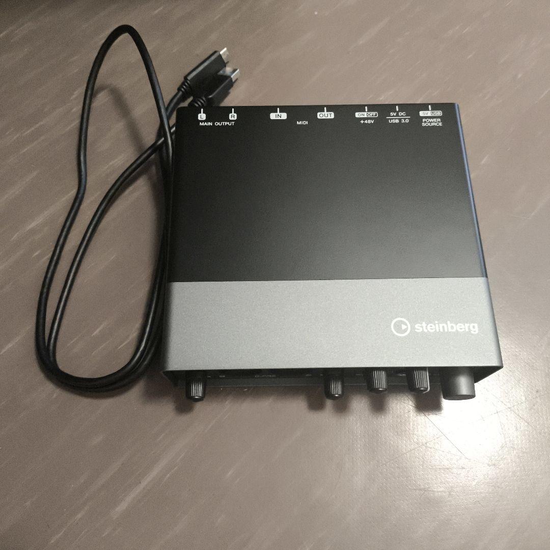 Steinberg UR22C オーディオインターフェイスとSONYヘッドホン