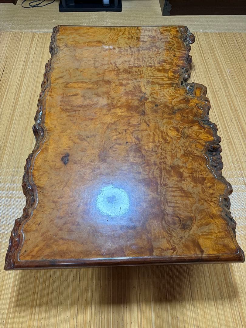 天然木（屋久杉かも）一枚板のテーブル　約165cm x 100cm 厚み6cm