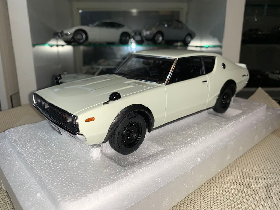 オートアート 1/18 スカイラインGT-R(ホワイト)
