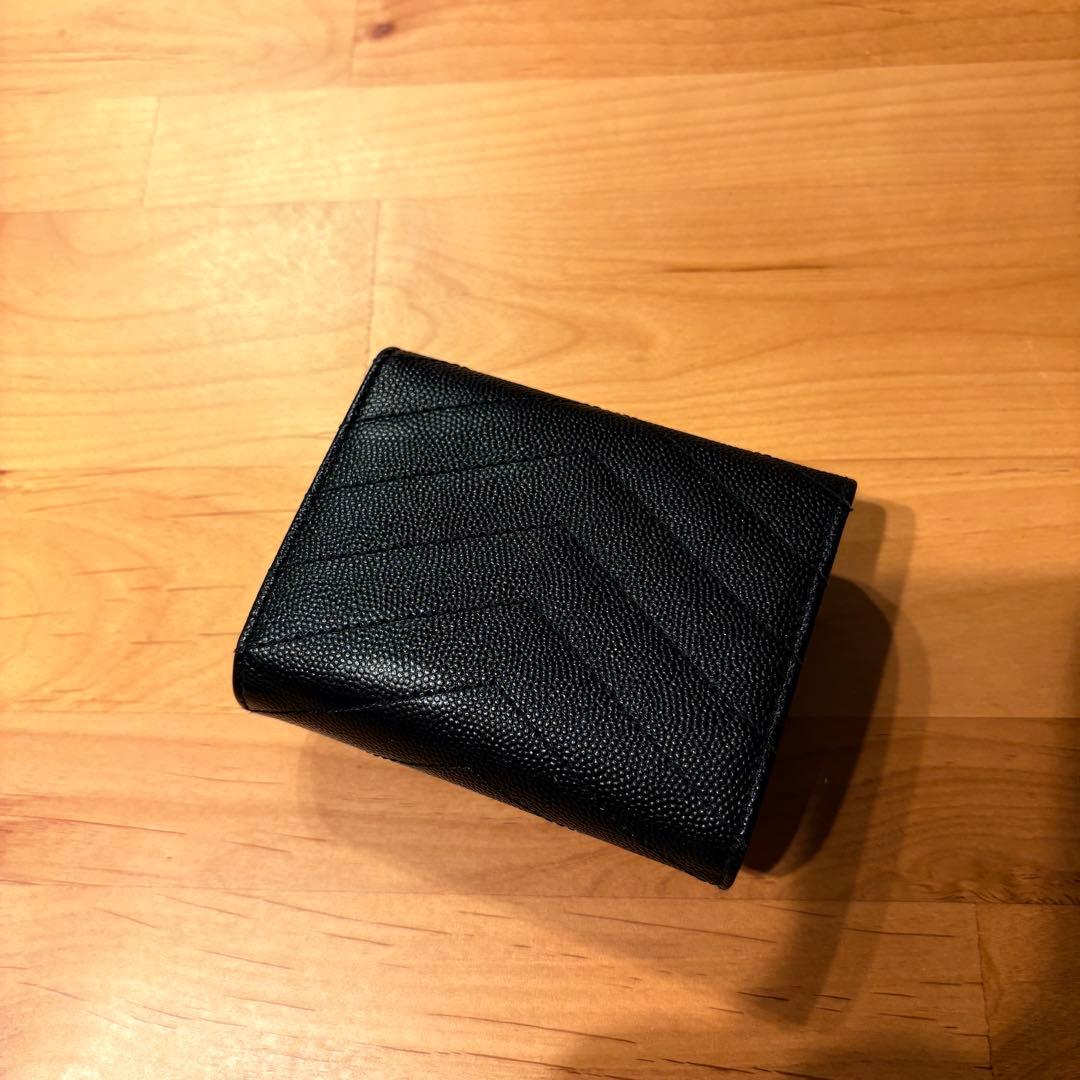イヴサンローラン 三つ折り財布 YSL カサンドラ キャビアスキン