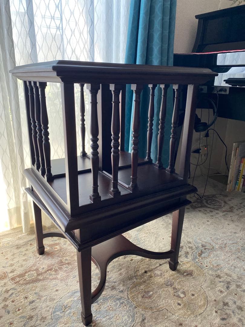 アンティーク風リボルビングブックケース