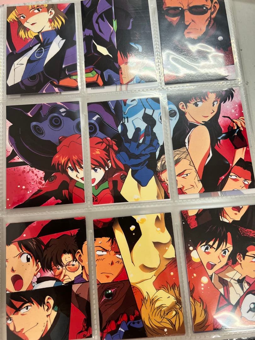 33,000円です。新世紀エヴァンゲリオン トレーディングカードセット