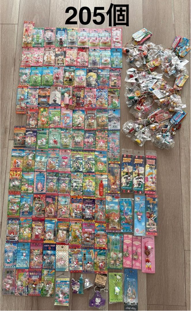 ご当地キティ　まとめ売り205個