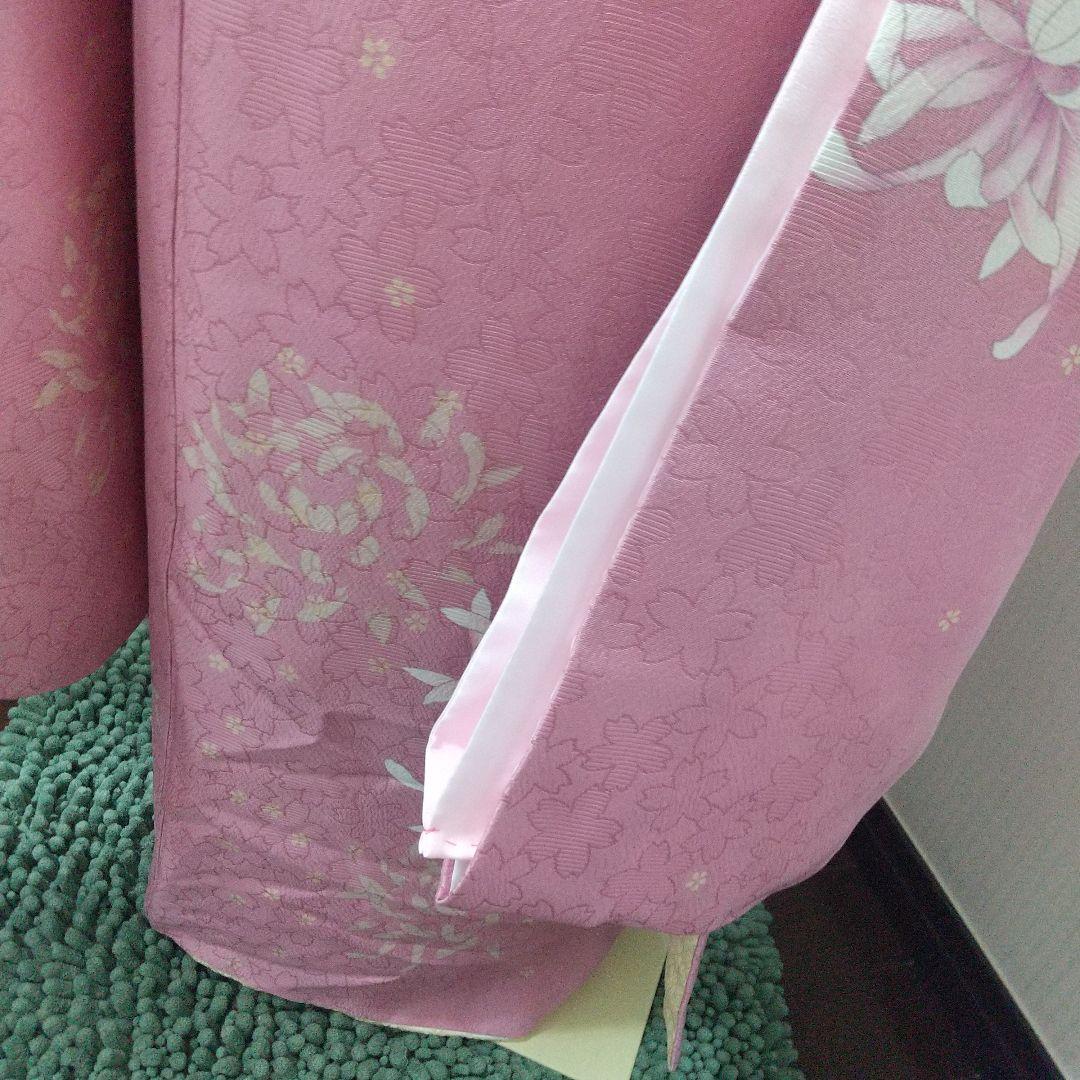 桜色の振袖 菊花紋様