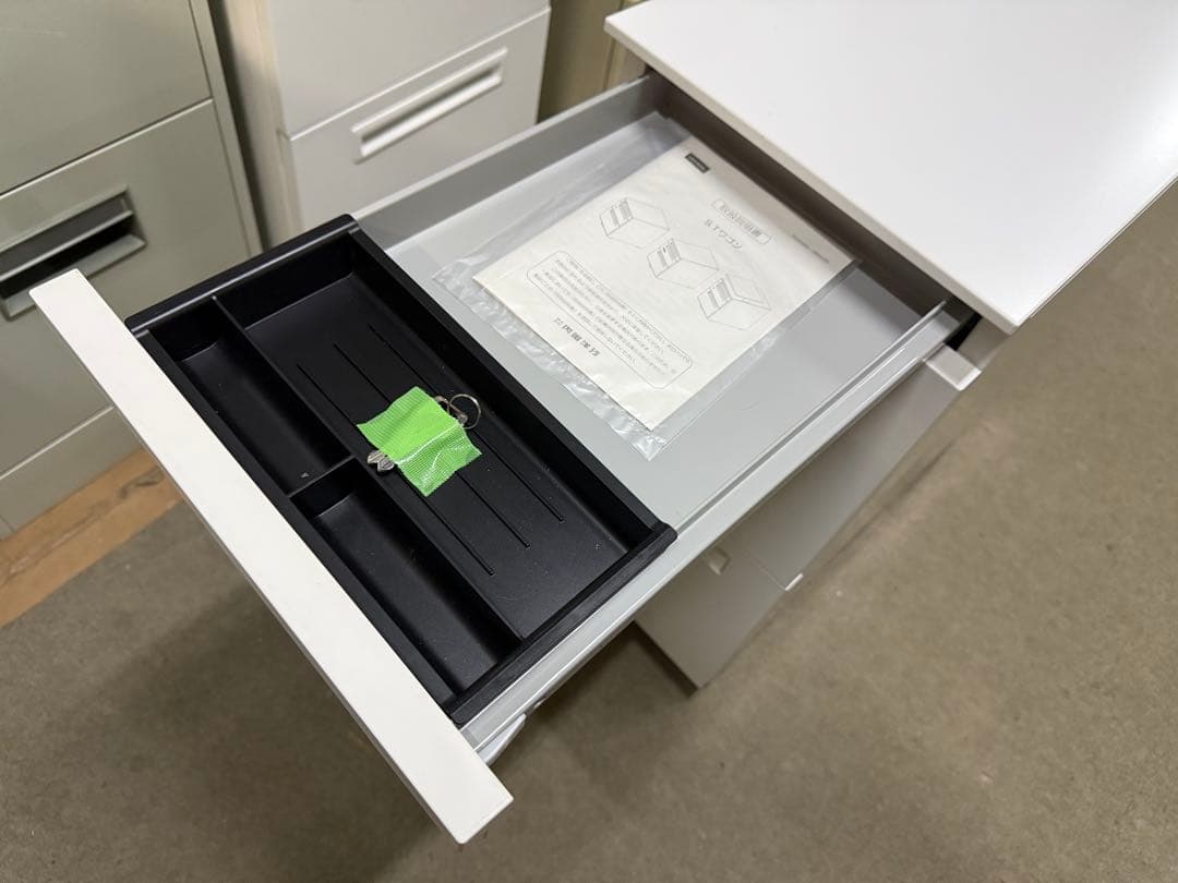 スリム デスクワゴン 内田洋行 W30 D59 H65cm