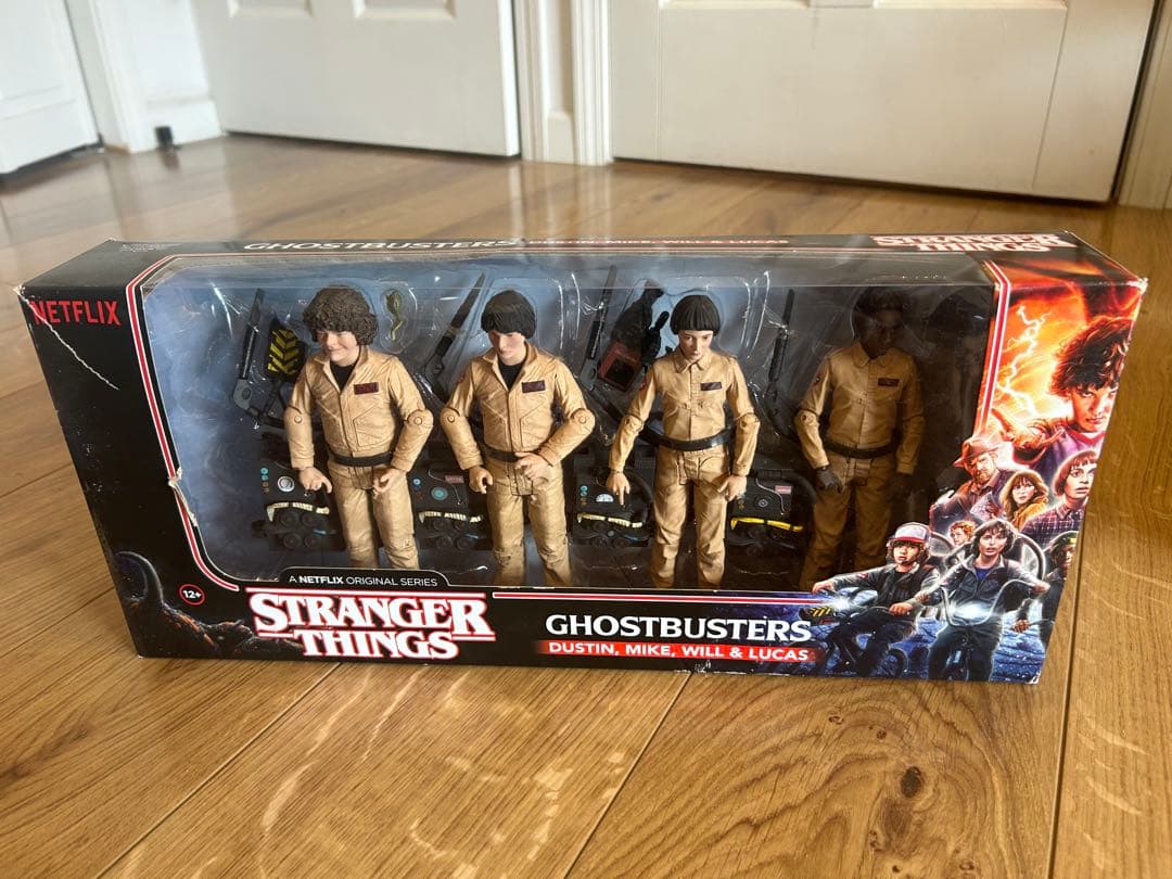 Stranger Things Ghostbusters 4体セットフィギュア