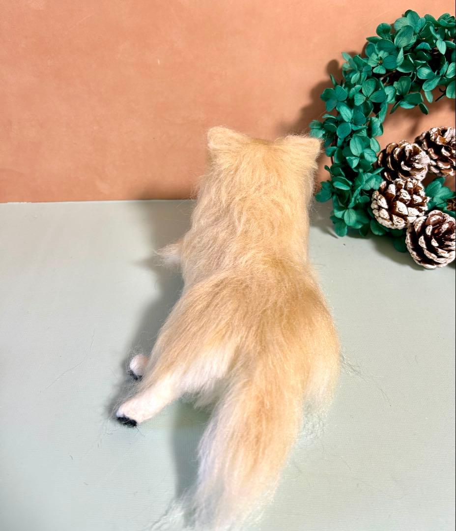 羊毛フェルト　おすましチワワちゃん　クリーム