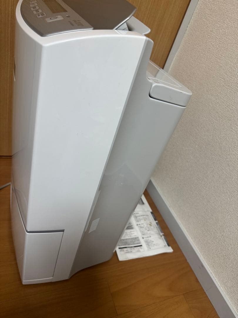 三菱 衣類乾燥除湿機　最上位モデル　MJ-PV240PX-W 2019年製