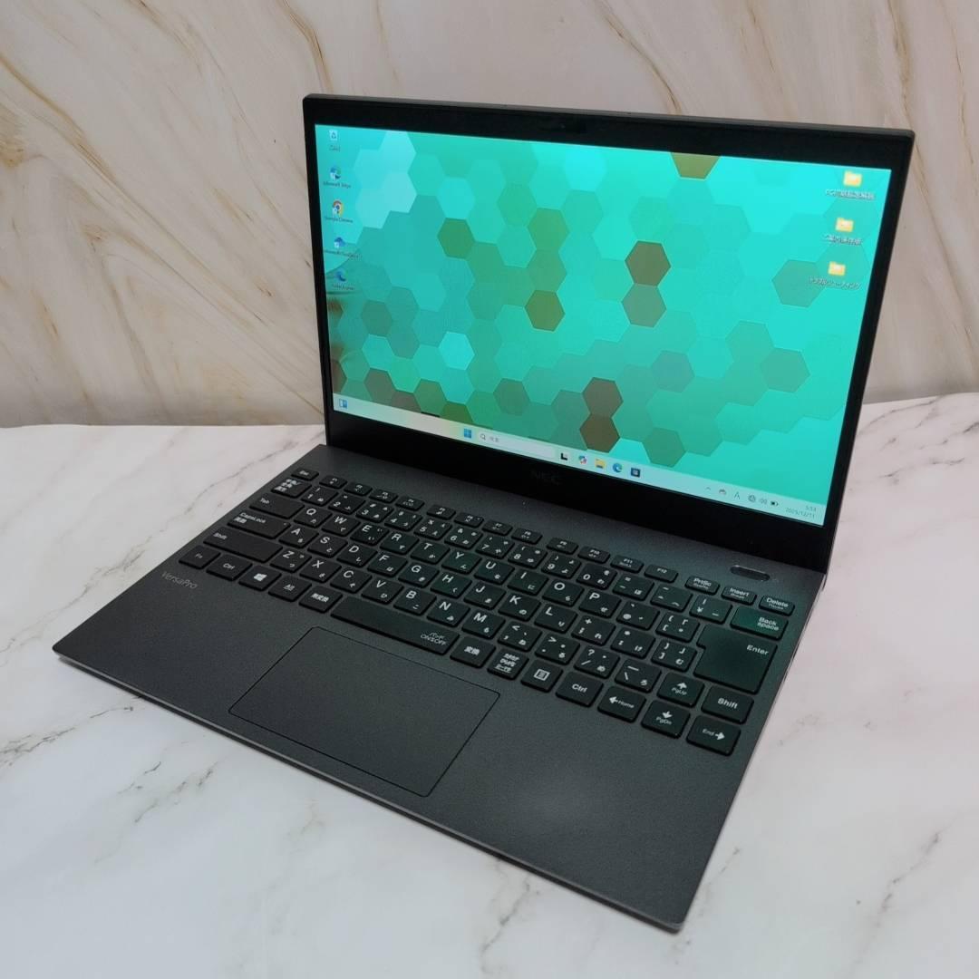 ☆起動OK！★第10世代★ Corei7 16GB 超軽量870g