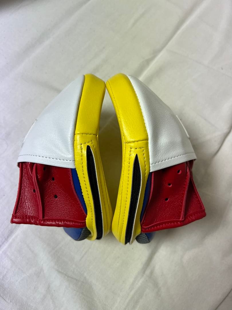 Winning 特注カラーオーダーパンチングミット