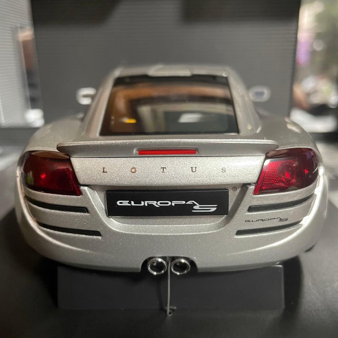 未展示品 オートアート 1/18 ロータス ヨーロッパ S シルバー