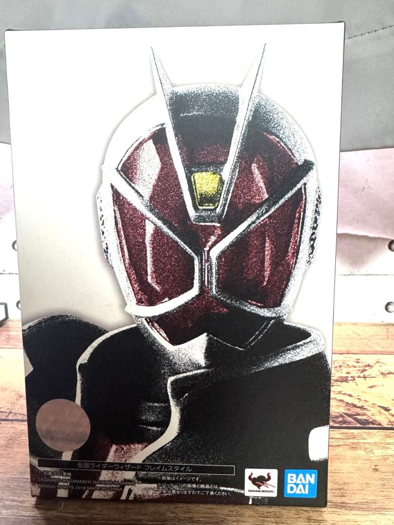 【美品】フィギュアーツ 真骨彫 仮面ライダーウィザード　おまけ台座付き