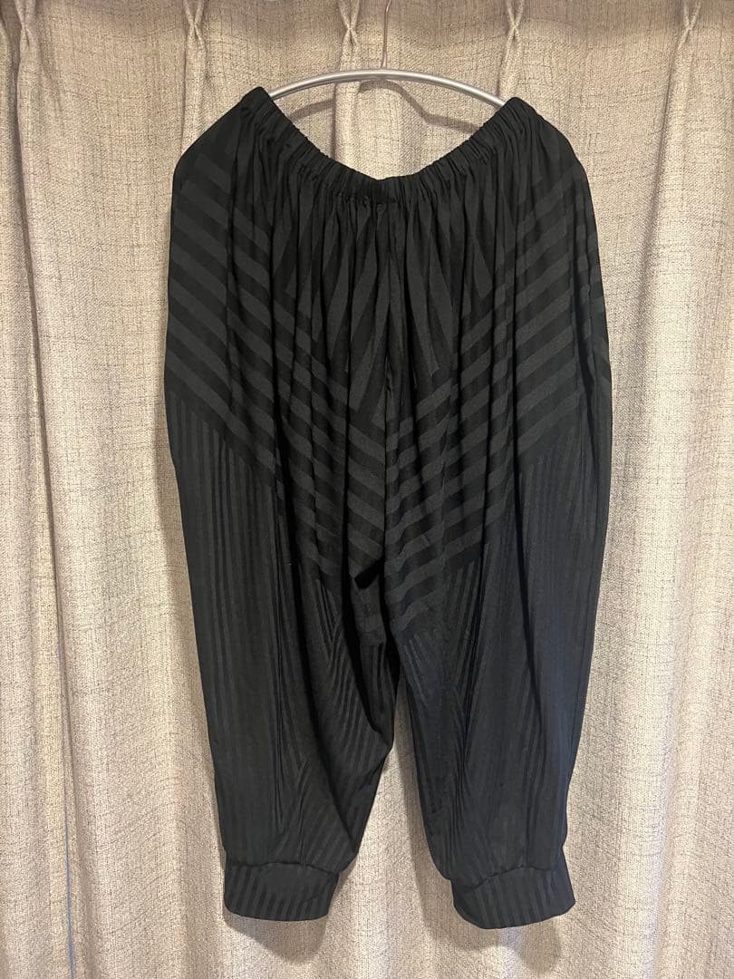 イッセイミヤケ　ストライプ サルエルパンツ