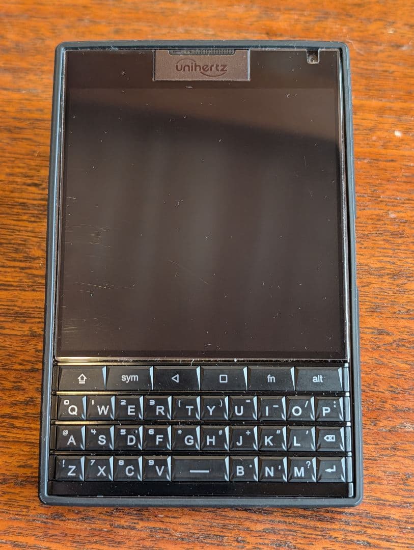 unihertz Titan 2 QWERTYキーボード付き